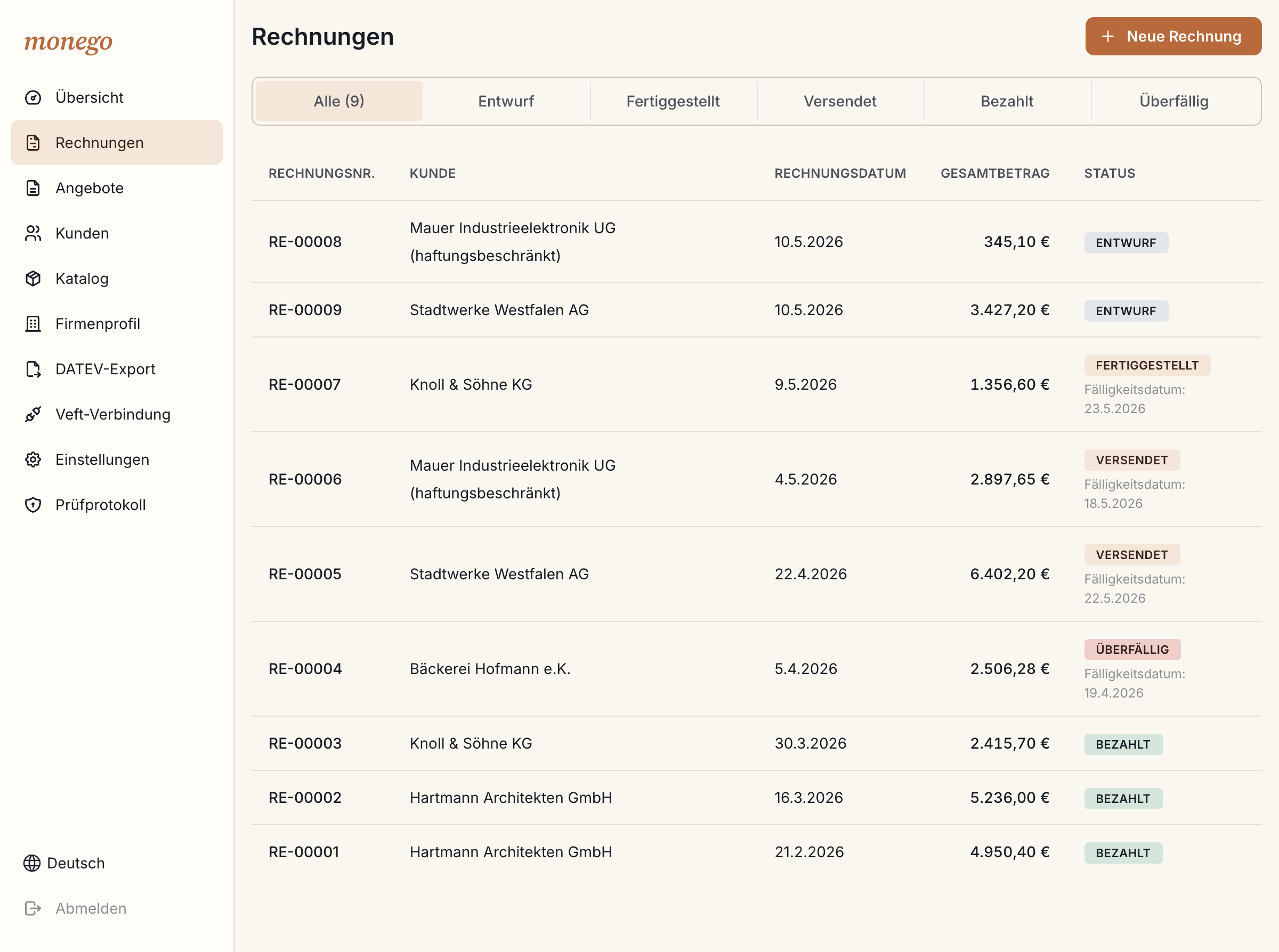 Rechnungsliste mit Filtertabs und Status-Pillen